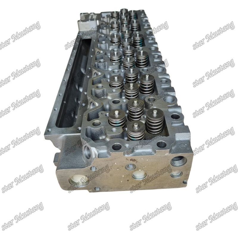 QSC8.3 Assemblaggio della testa del cilindro del motore 24V 46298847 3973630 Per ricambi del motore Cummins
