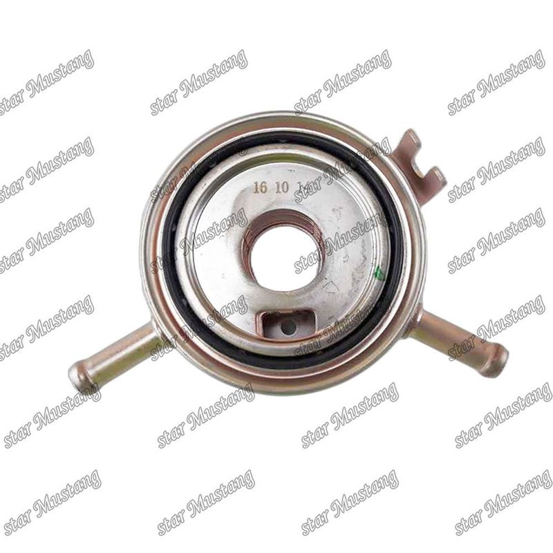 Cooler ad olio V2003 V2203 V2403 1G730-37010 1E081-37010 Per ricambi di motori Kubota